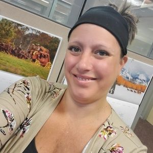 Meet your Posher, Lori